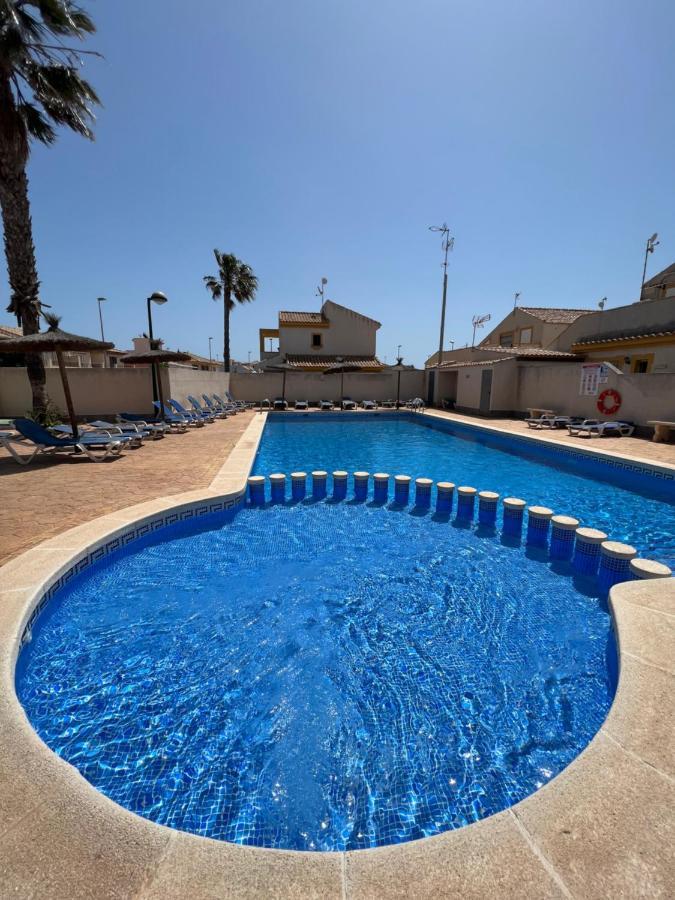 Bonito Adosado Con Piscina A 200 M De La Playa Daire El Mojon  Dış mekan fotoğraf