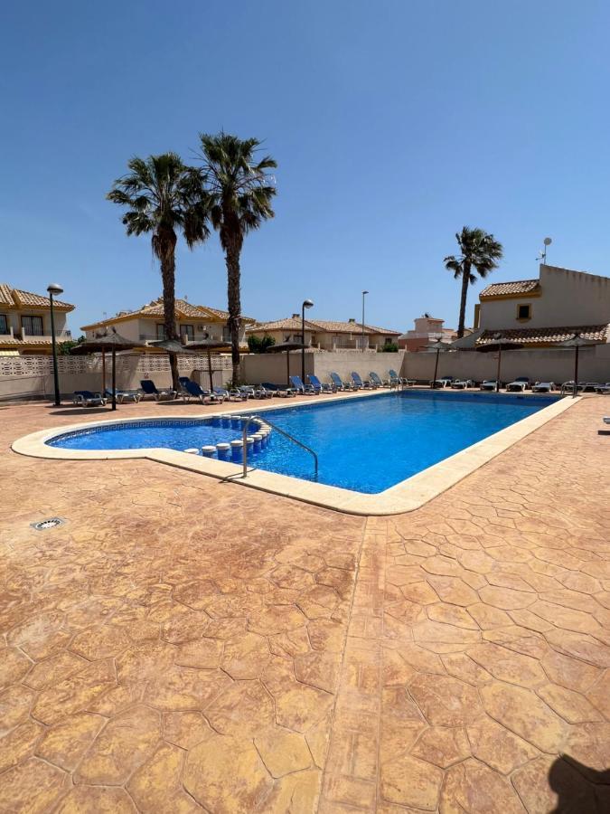 Bonito Adosado Con Piscina A 200 M De La Playa Daire El Mojon  Dış mekan fotoğraf